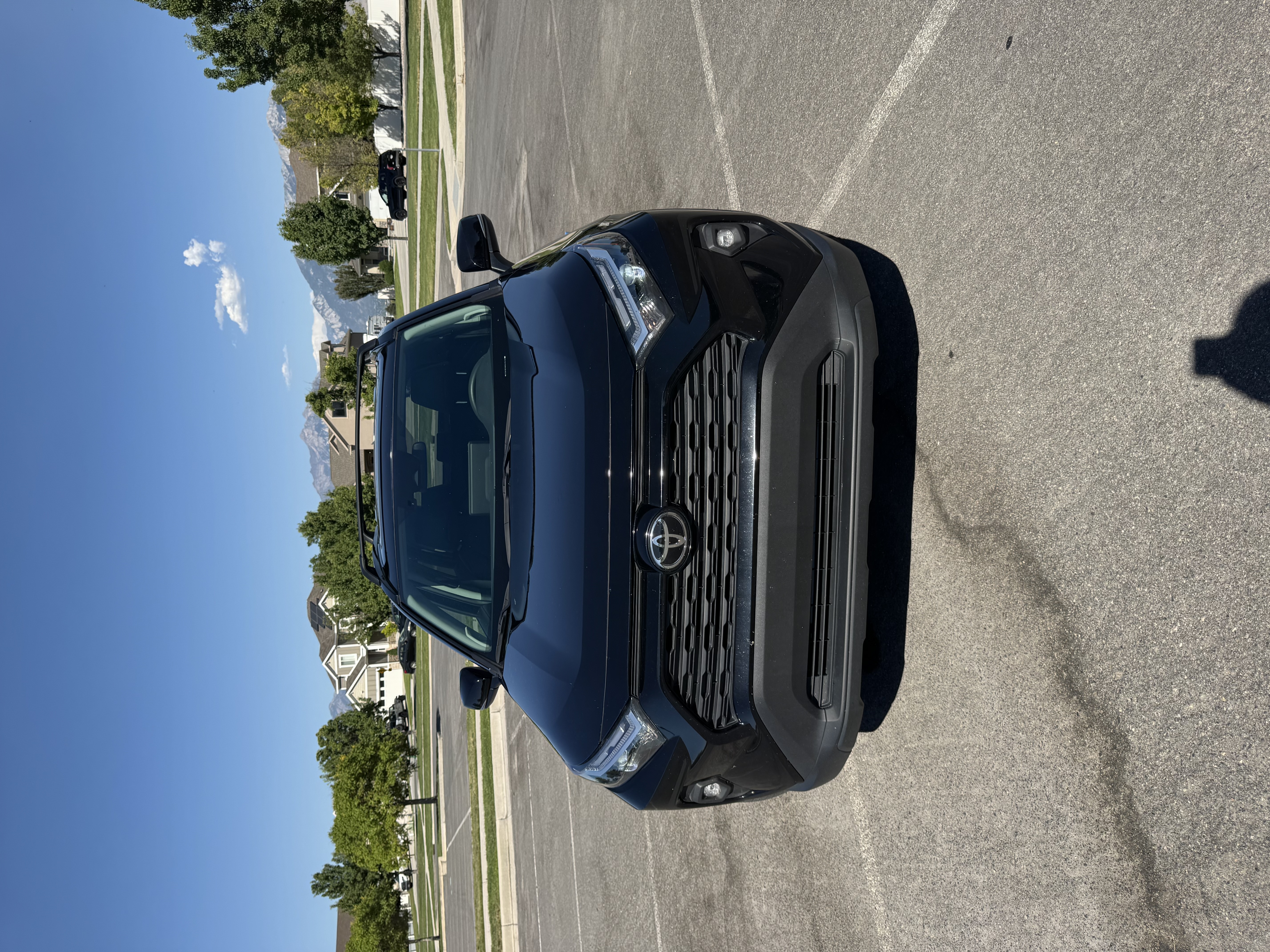 2024 TOYOTA RAV4 XLE Premium photo 3
